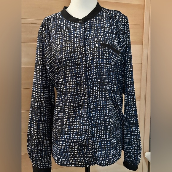 Northern reflection Tradition, S 18P, navy blue and white hidden button up - Picture 11 of 12